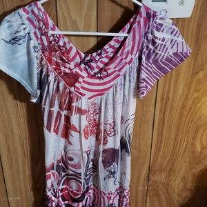 Multi colored light weight shirt